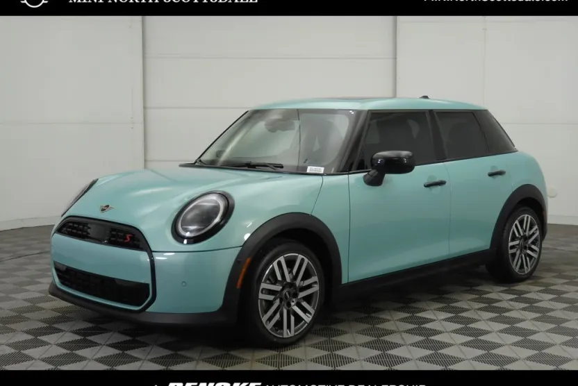 2025 Mini Cooper Hardtop S photo 1