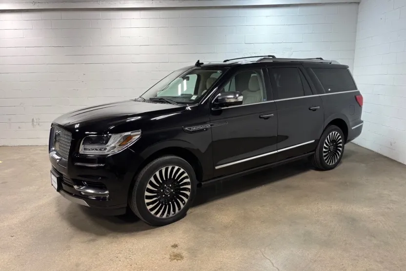 2020 Lincoln Navigator Black Label photo 1