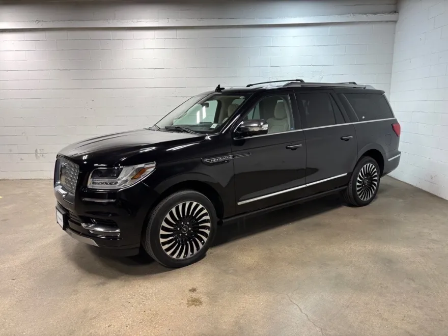 2020 Lincoln Navigator Black Label photo 1