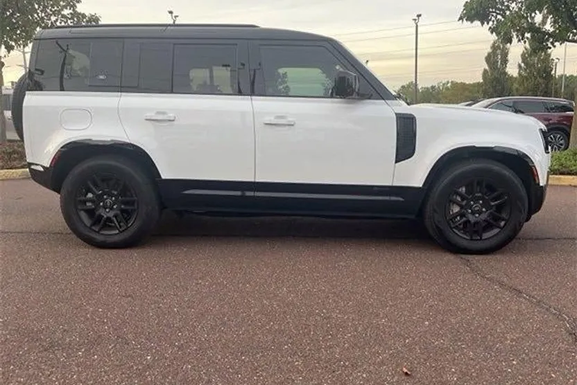 2021 Land Rover Defender 110 X-Dynamic SE photo 1