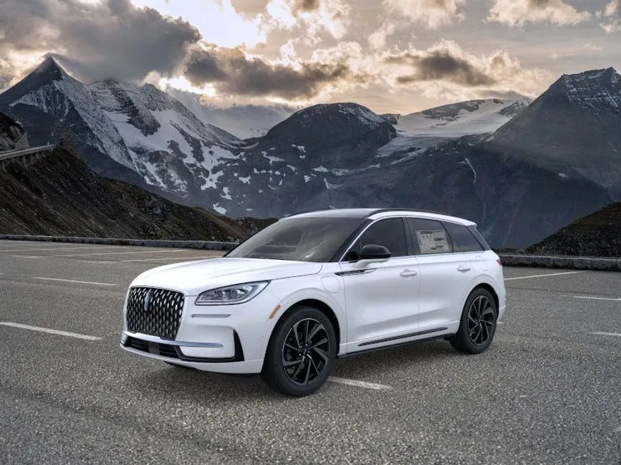 2025 Lincoln Corsair Grand Touring photo 1