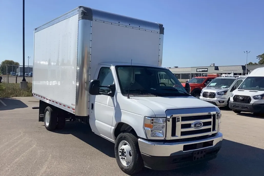 2025 Ford E-350 photo 1