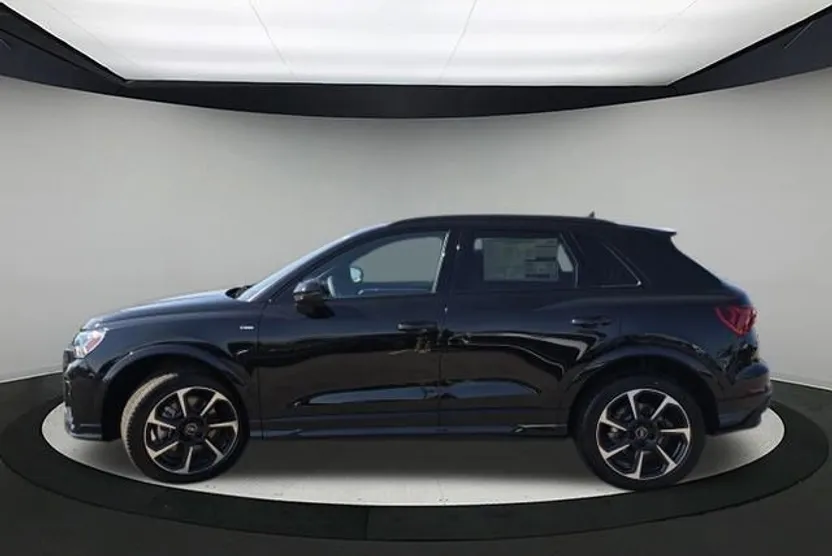 2025 Audi Q3 S line Premium Plus photo 1