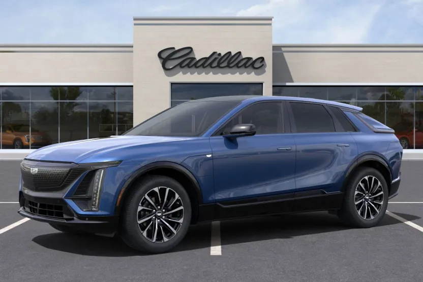 2025 Cadillac Lyriq Sport photo 1