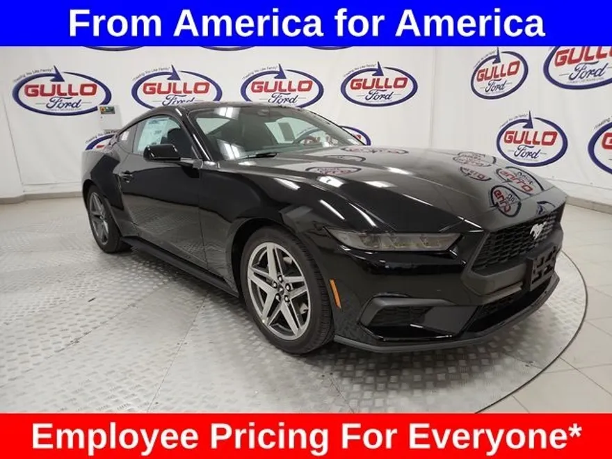 2025 Ford Mustang EcoBoost photo 1