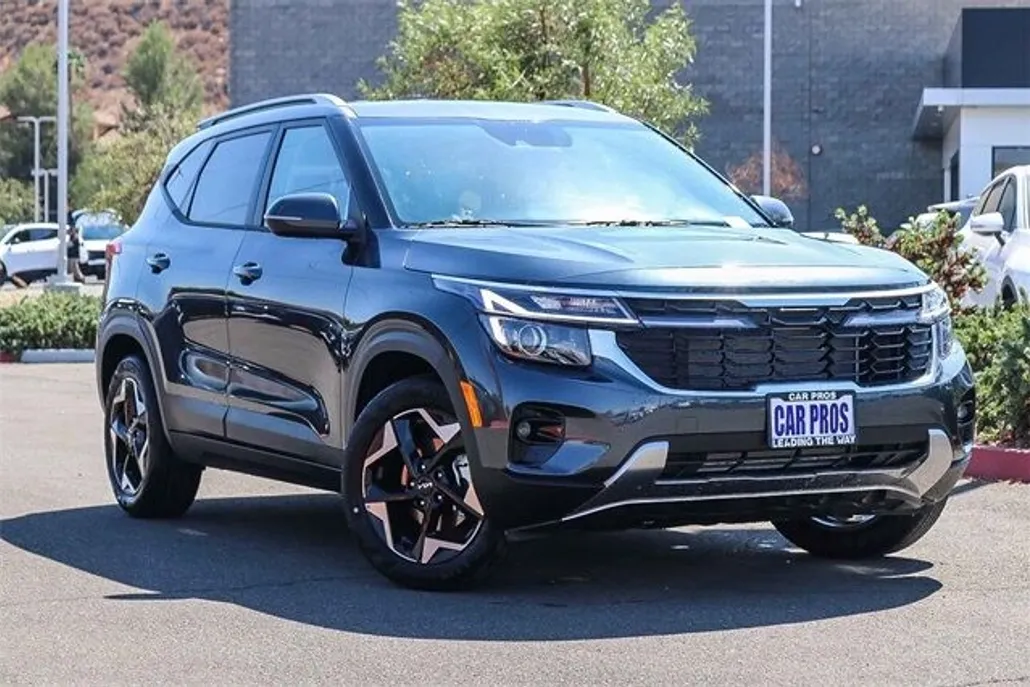 2026 Kia Seltos S photo 1