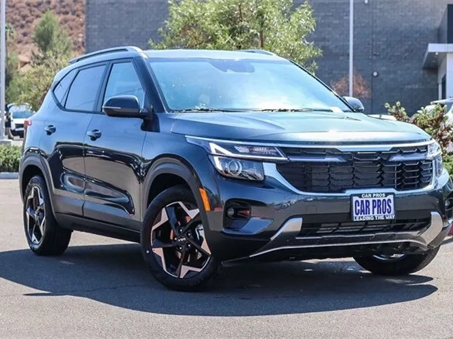 2026 Kia Seltos S photo 1