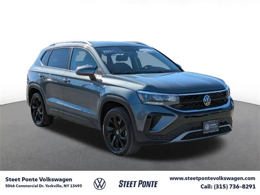 2022 Volkswagen Taos SE photo 1