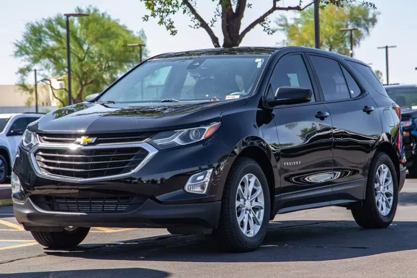 2020 Chevrolet Equinox LS photo 1