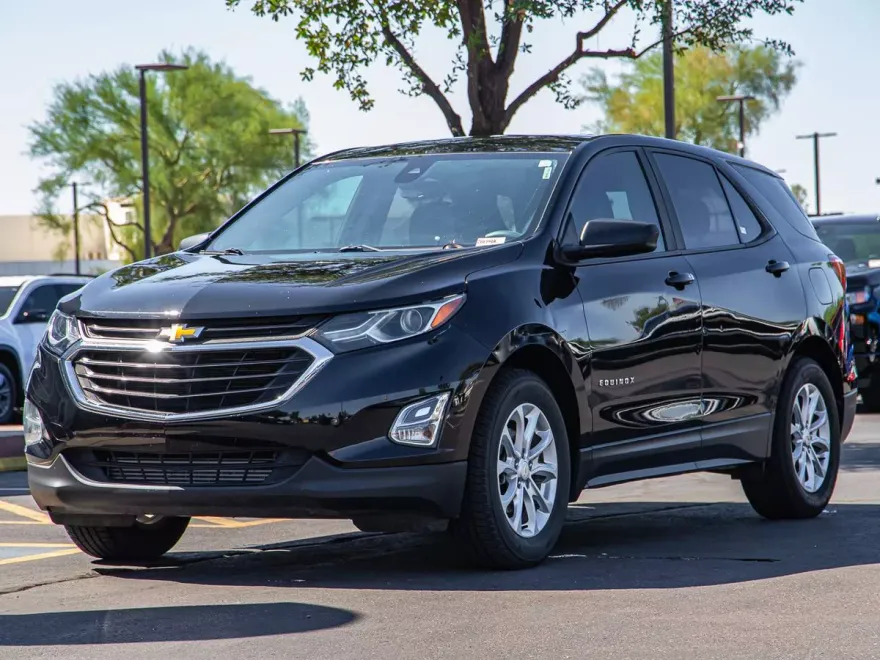 2020 Chevrolet Equinox LS photo 1