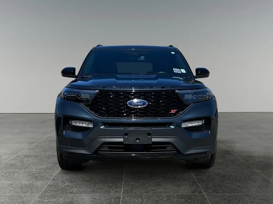 2023 Ford Explorer ST photo 1