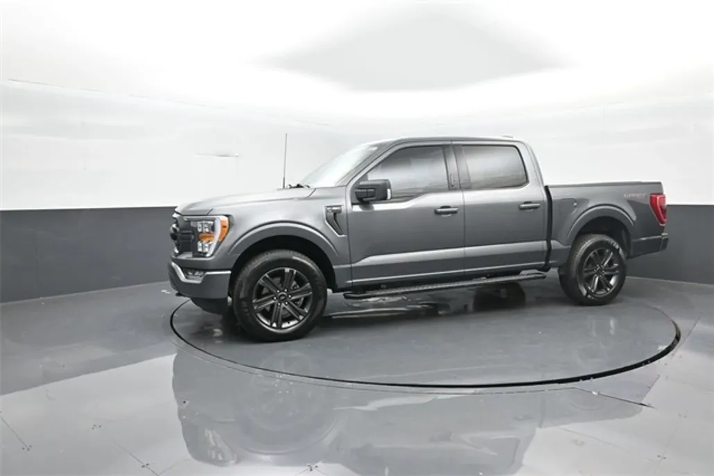 2023 Ford F-150 XLT photo 1