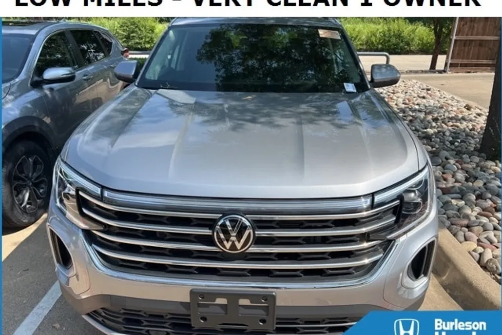 2024 Volkswagen Atlas SE Technology photo 1