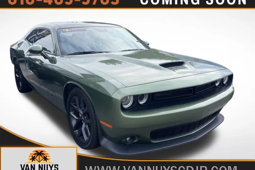 2022 Dodge Challenger R/T photo 1