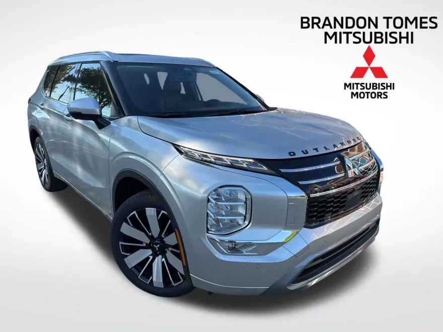2025 Mitsubishi Outlander SEL photo 1