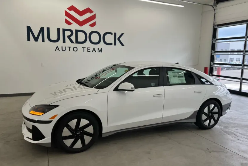 2025 Hyundai Ioniq 6 SE photo 1