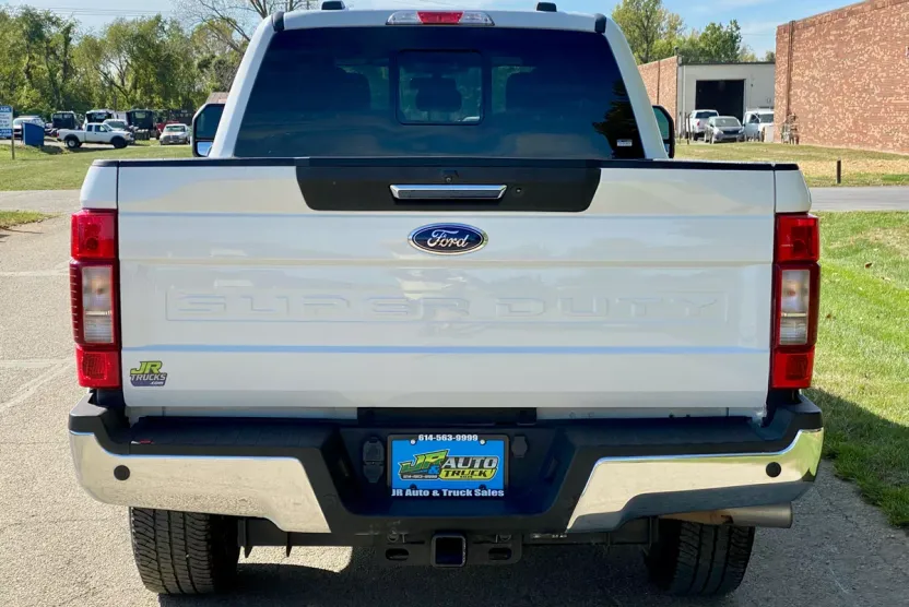 2022 Ford F-250 Lariat photo 1