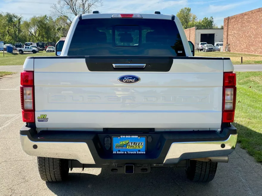 2022 Ford F-250 Lariat photo 1