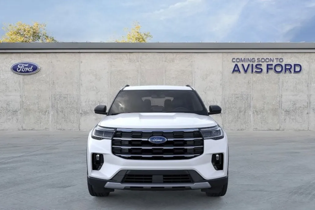 2025 Ford Explorer photo 1