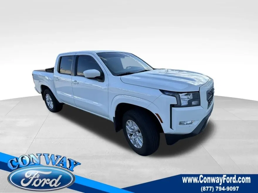 2022 Nissan Frontier SV Crew Cab photo 1