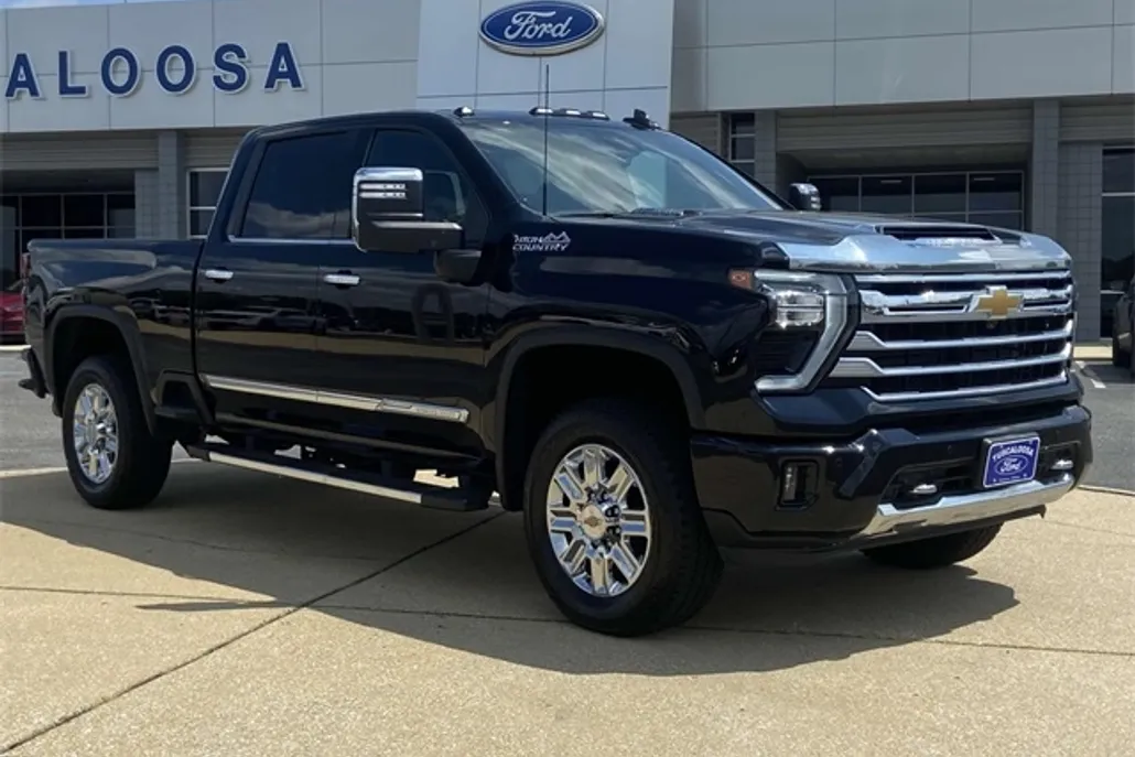 2024 Chevrolet Silverado 2500HD High Country photo 1