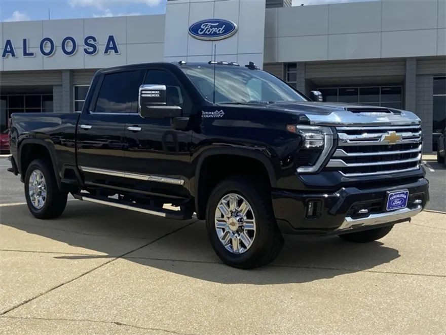 2024 Chevrolet Silverado 2500HD High Country photo 1