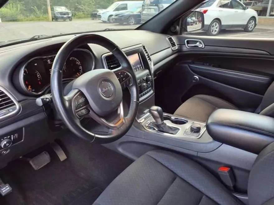 2019 Jeep Grand Cherokee Upland photo 1