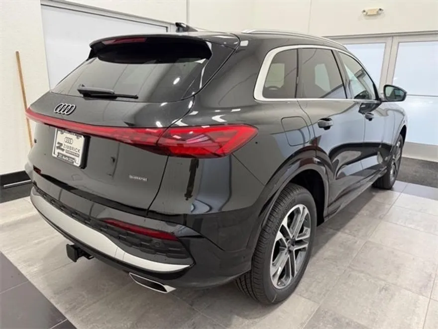2025 Audi Q5 2.0T Premium Plus photo 1