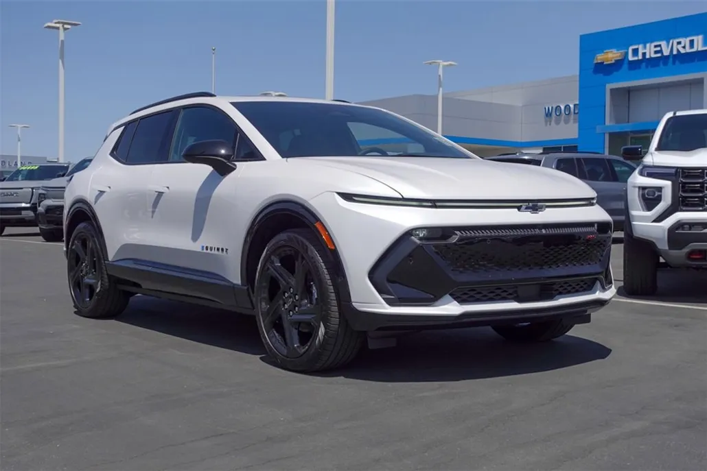 2025 Chevrolet Equinox EV 3RS photo 1