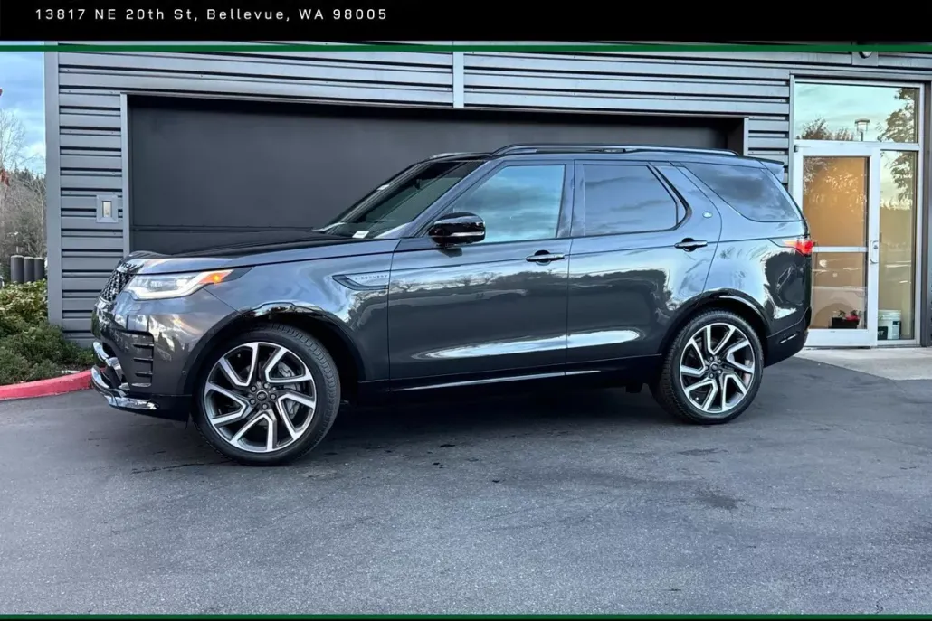 2024 Land Rover Discovery SE photo 1