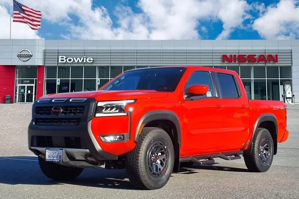 2025 Nissan Frontier PRO-4X photo 1
