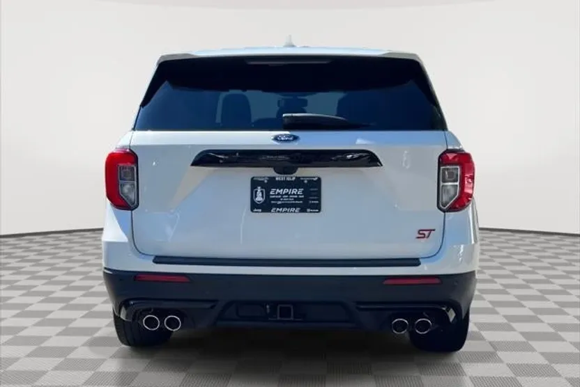 2022 Ford Explorer ST photo 1