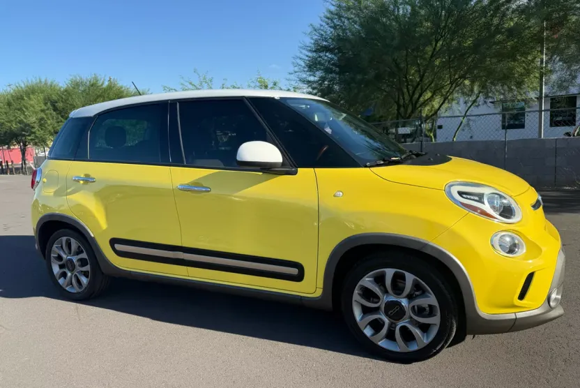 2015 Fiat 500L Trekking photo 1