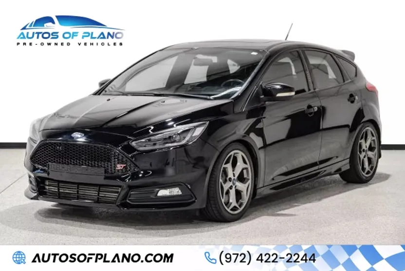 2016 Ford Focus ST photo 1