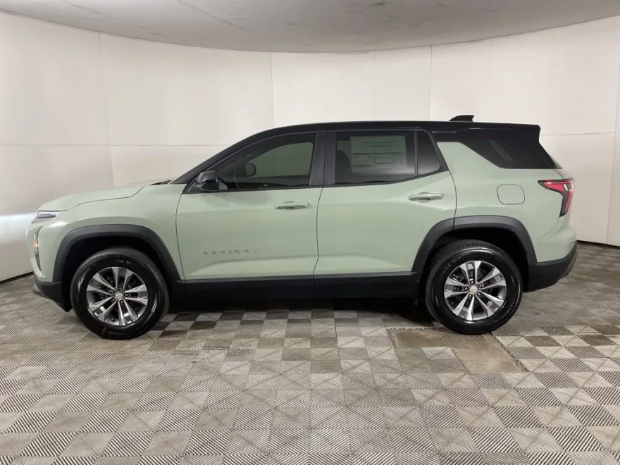 2026 Chevrolet Equinox LT photo 1