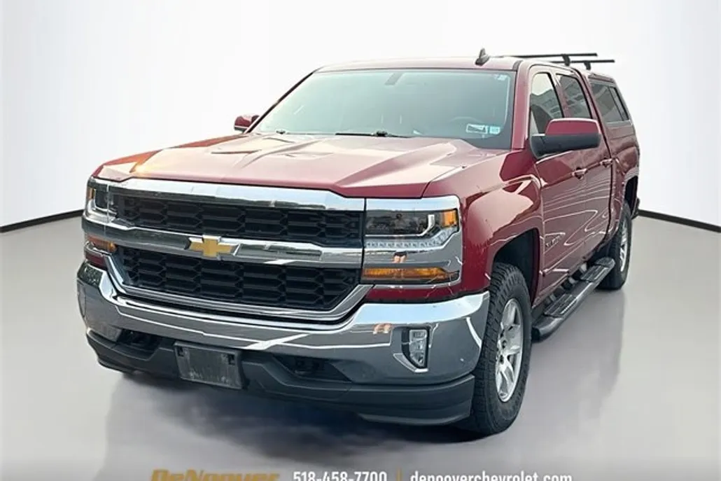 2018 Chevrolet Silverado 1500 LT photo 1