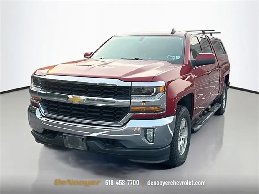 2018 Chevrolet Silverado 1500 LT photo 1