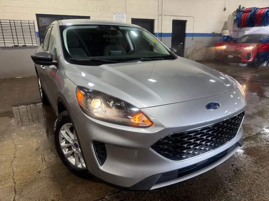 2022 Ford Escape SE photo 1
