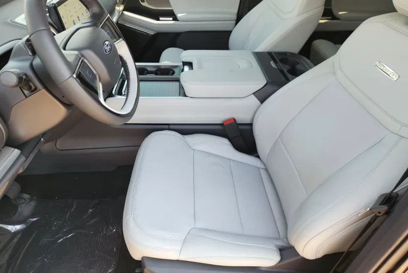 2025 Ford Expedition Platinum MAX EL photo 1