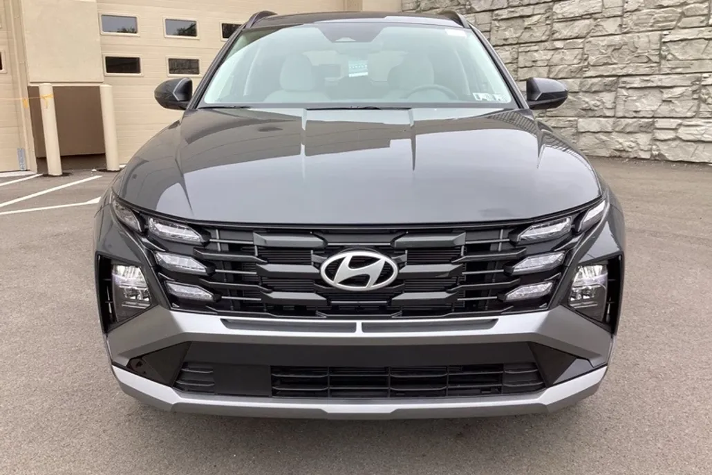 2025 Hyundai Tucson SEL photo 1