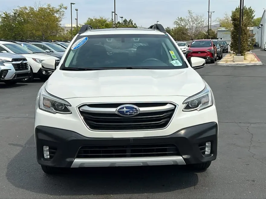 2022 Subaru Outback Limited photo 1
