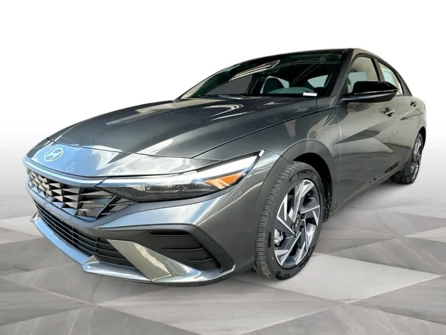 2025 Hyundai Elantra SEL Sport photo 1