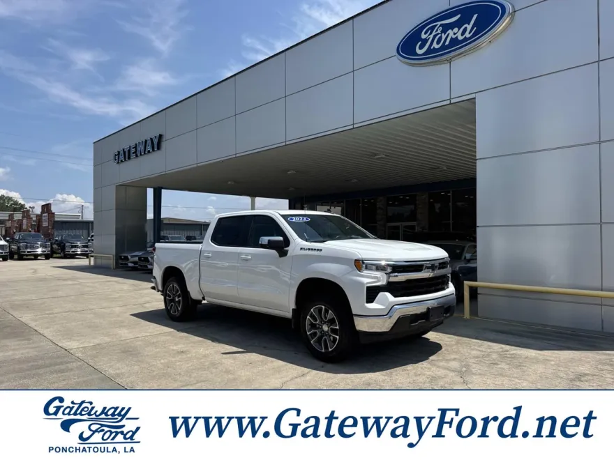 2024 Chevrolet Silverado 1500 LT photo 1