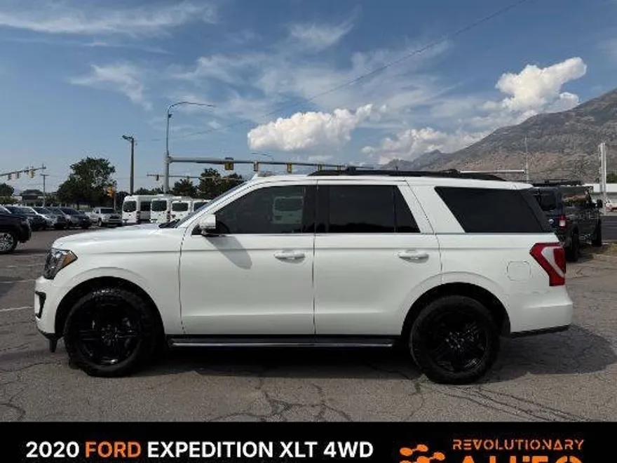 2020 Ford Expedition XLT photo 1