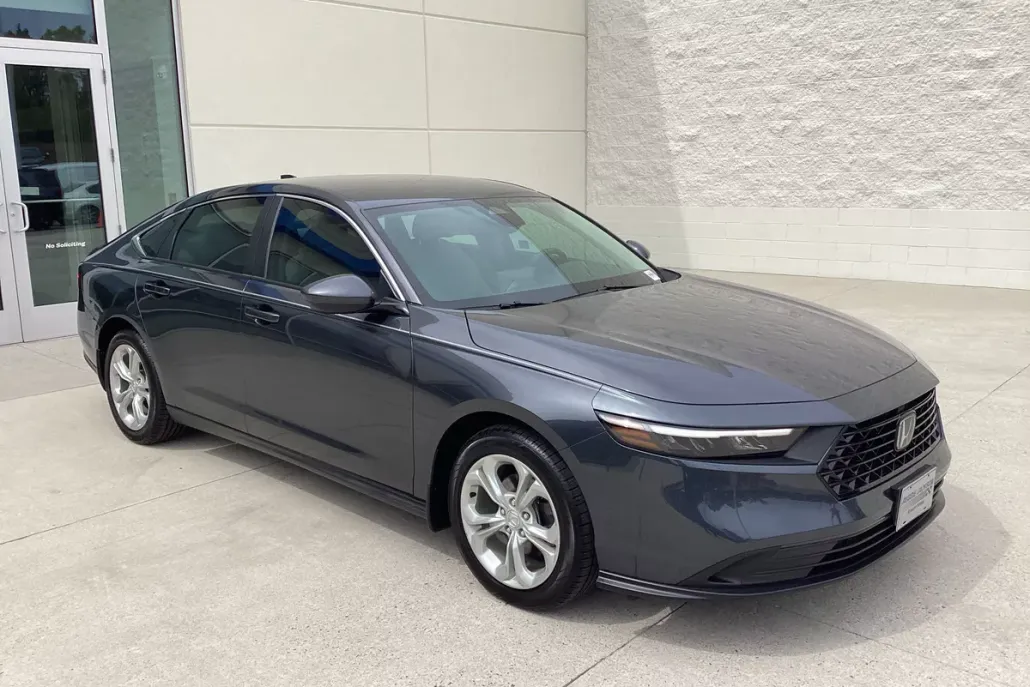 2023 Honda Accord 1.5T LX photo 1