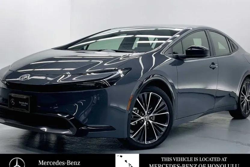 2025 Toyota Prius XLE photo 1