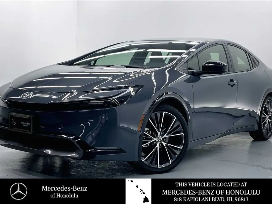 2025 Toyota Prius XLE photo 1