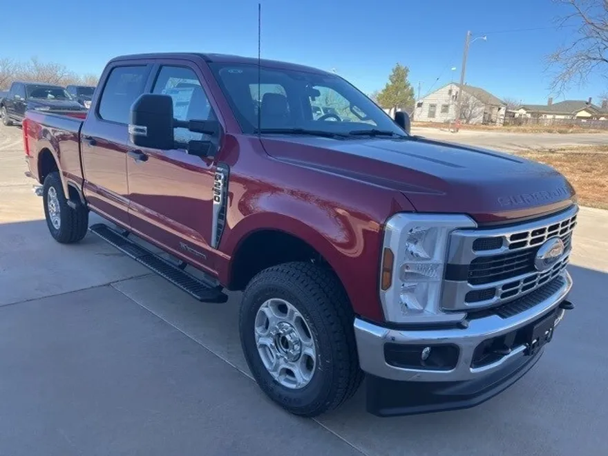 2025 Ford F-250 XLT photo 1