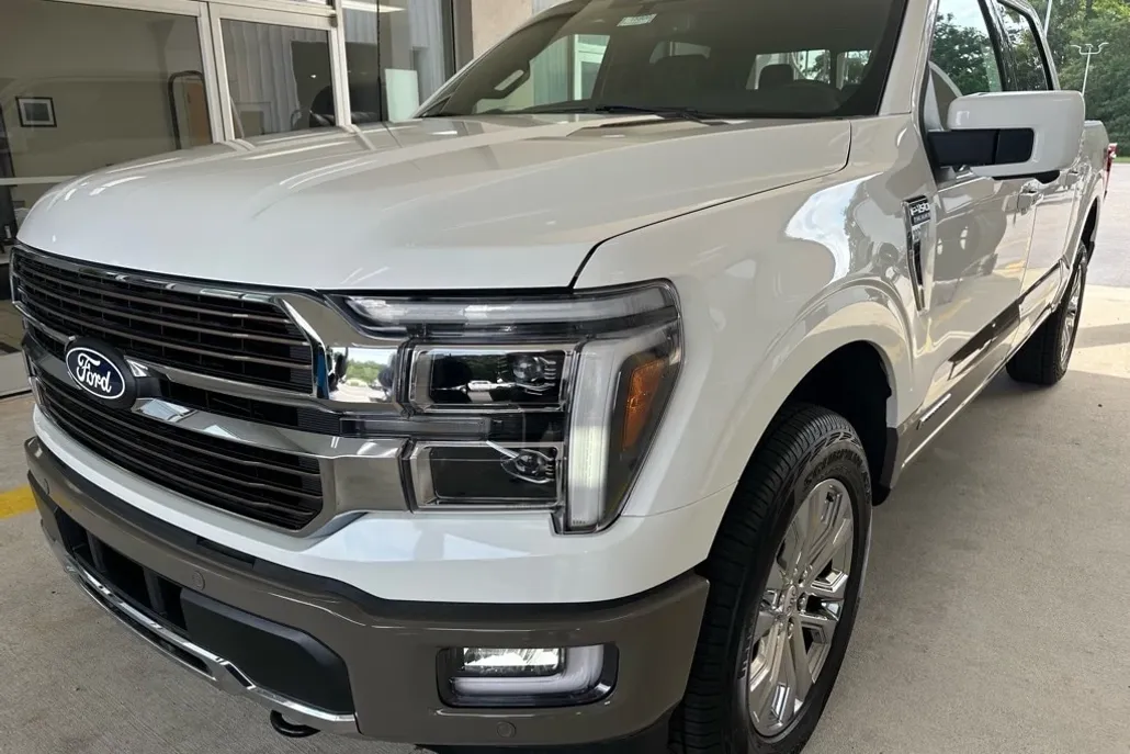 2025 Ford F-150 King Ranch photo 1