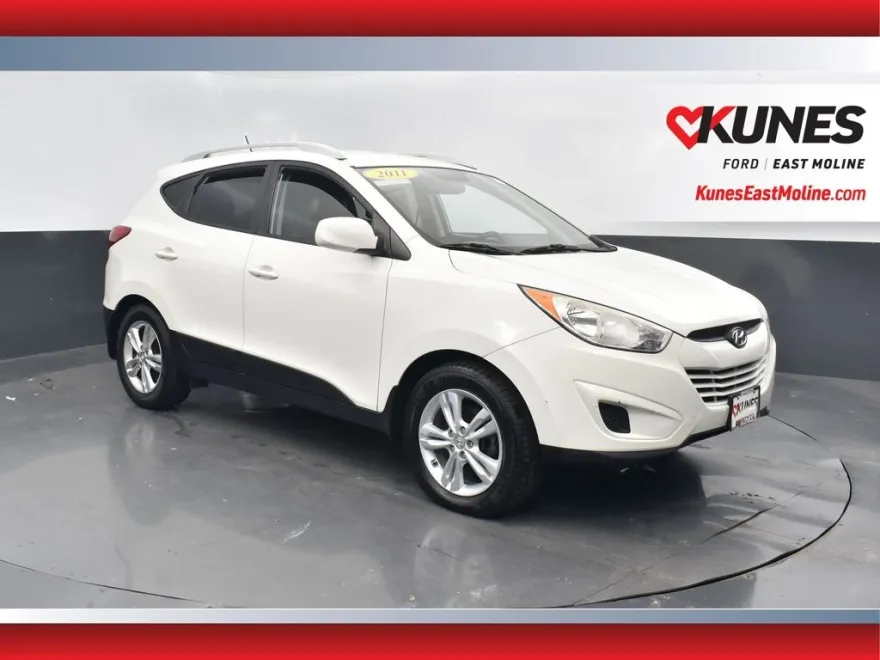 2011 Hyundai Tucson GLS photo 1